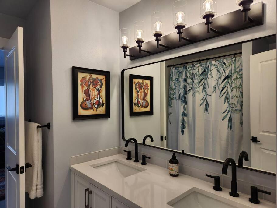 Spacious House In Federay Way, Wa - Close To Everything! *
